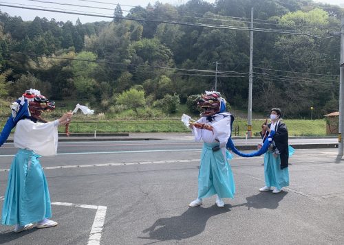 獅子舞が来ました